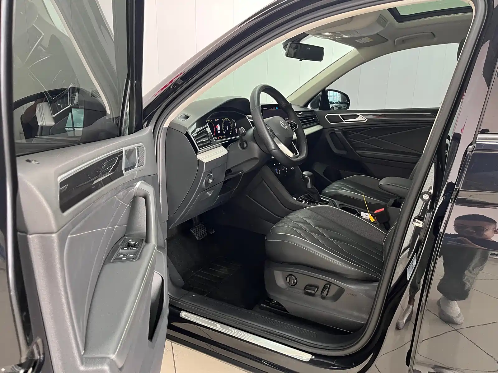 Фото 7 - Volkswagen Tiguan L