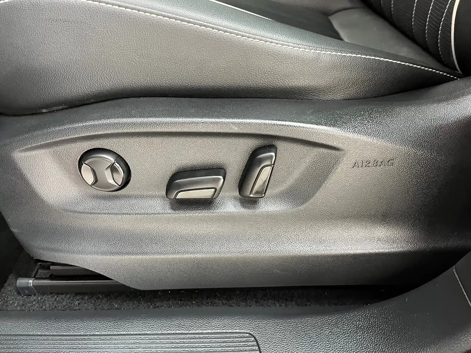 Фото 17 - Volkswagen Tiguan L
