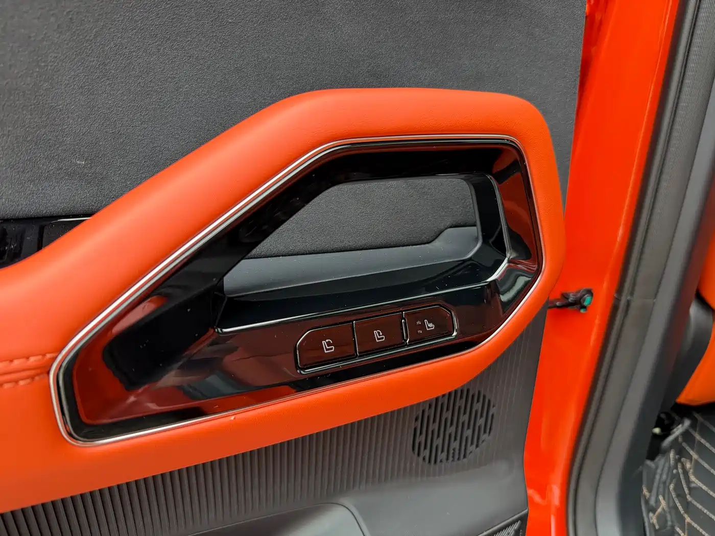 Ford Mustang NEV 2026 2025 Plug-in Range Extender Hybrid