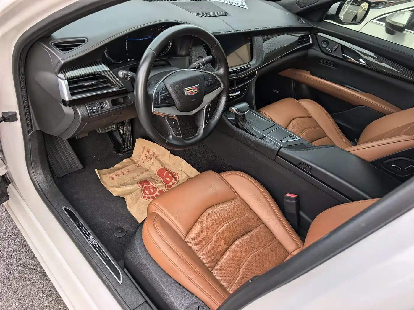 Cadillac CT6 2016 28T Leading фото 6