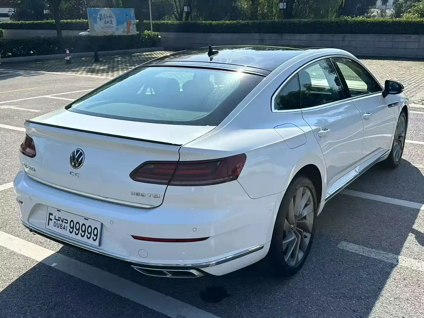 Volkswagen FAW-Volkswagen CC 2023 380TSI Eye-catching Edition фото 9