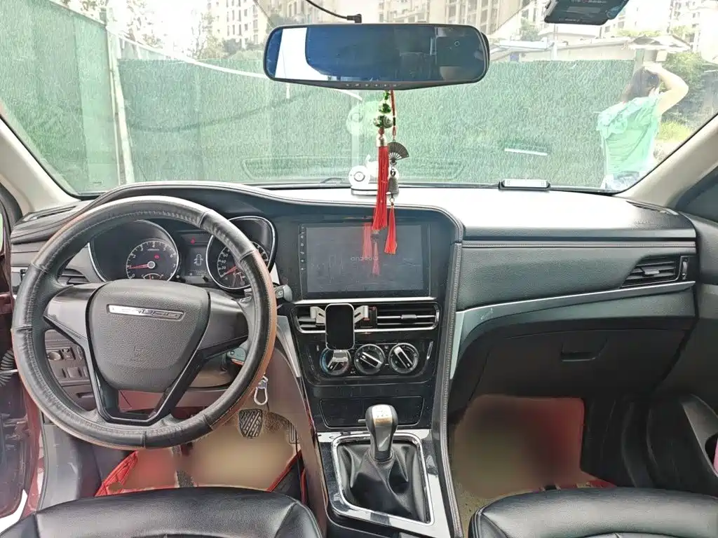 Venucia T70 2018 2018 1.6L Manual Smart Fun Edition
