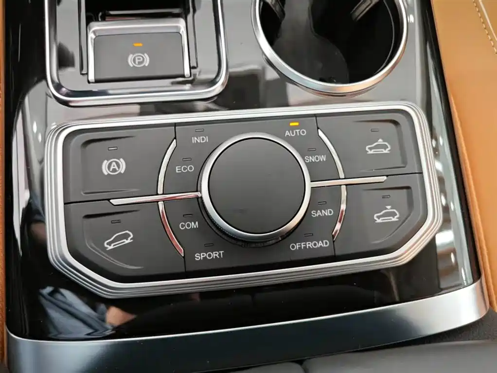 Hongqi HS7 2019 3.0T Automatic 4WD Smart Connection Flag Leader Edition фото 28