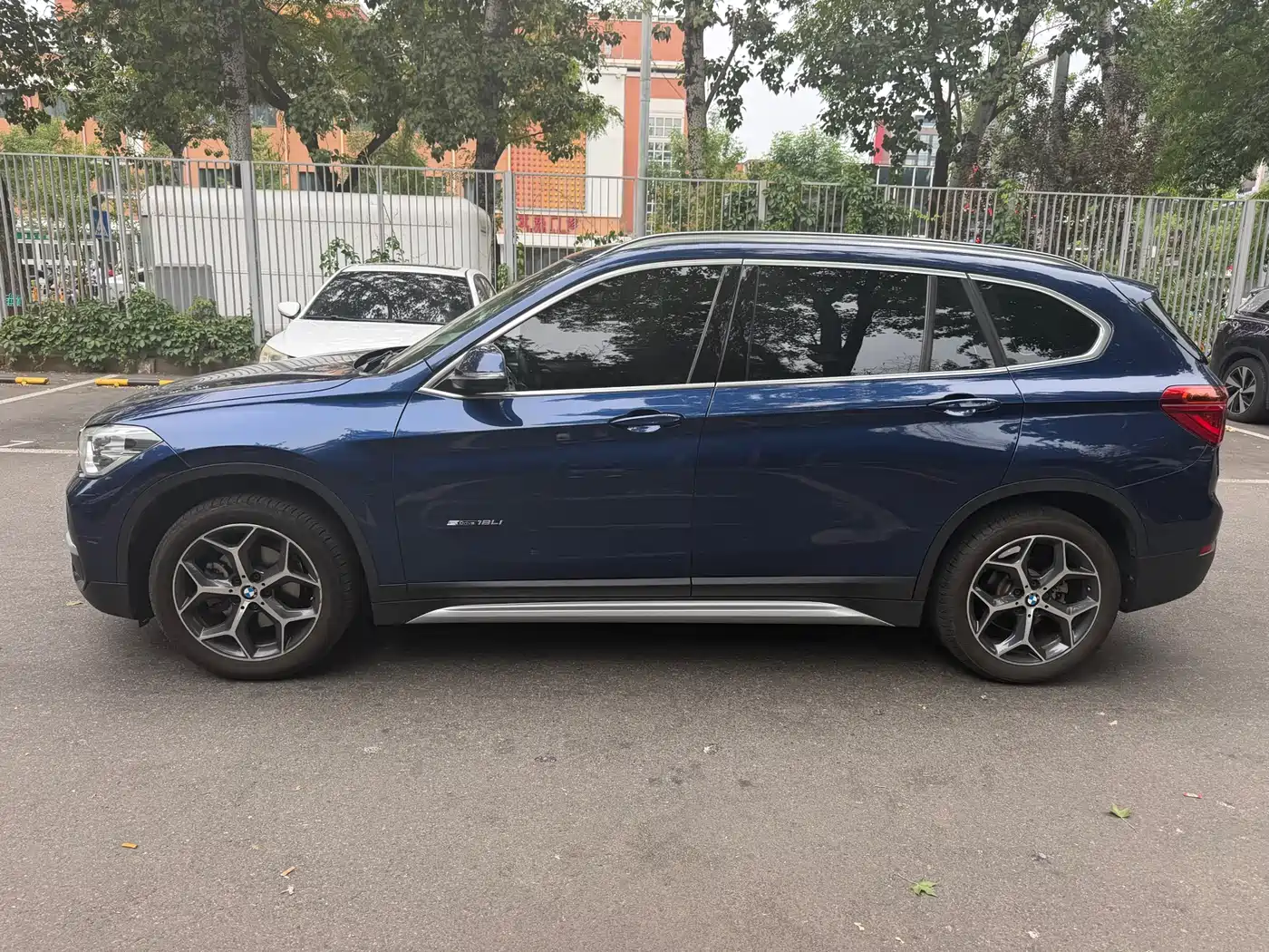 BMW X1 2018 sDrive18Li Premium Model фото 4