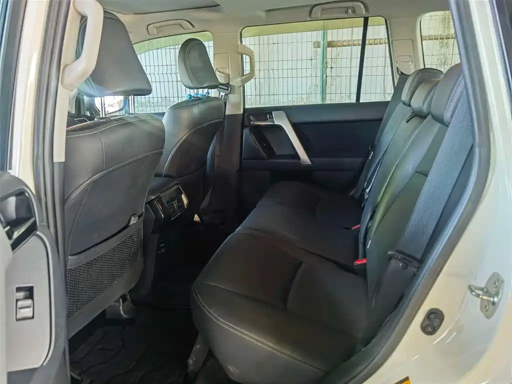 Toyota Prado 2016 2.7L Auto Standard Edition фото 14
