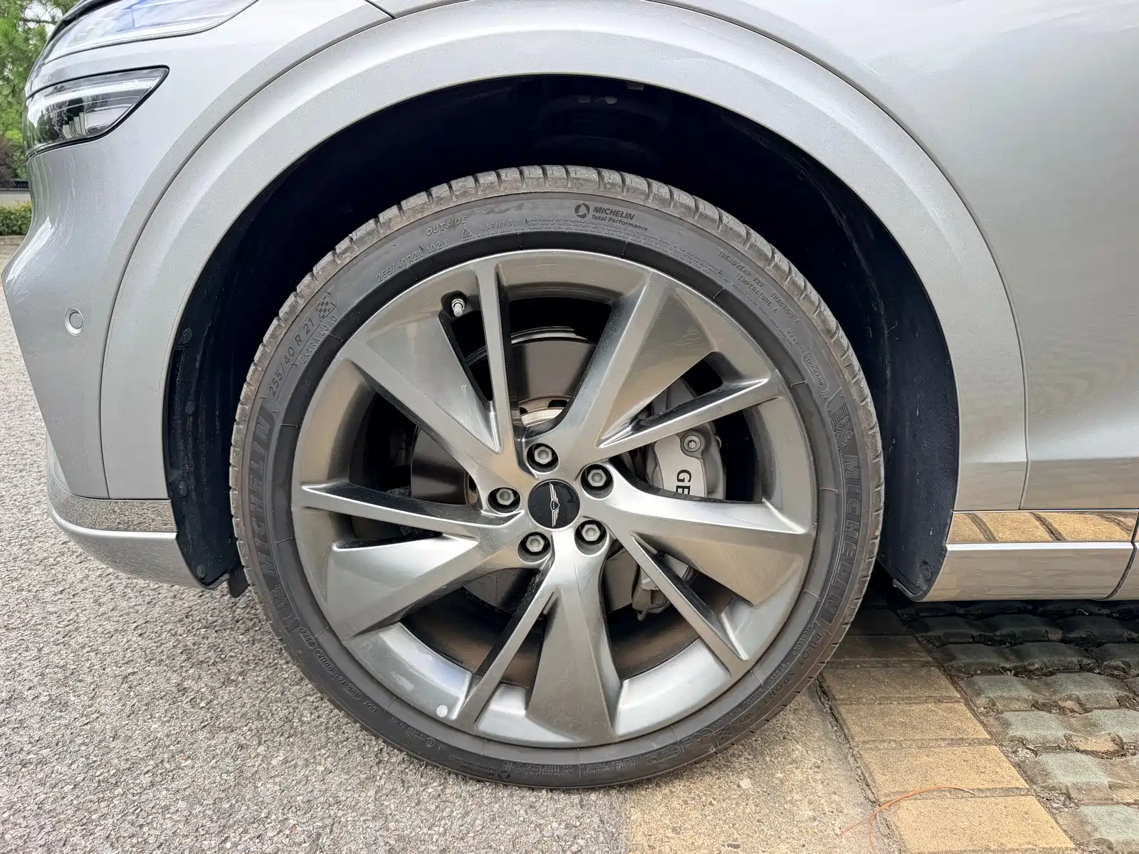 Photo 20 - Genesis GV70