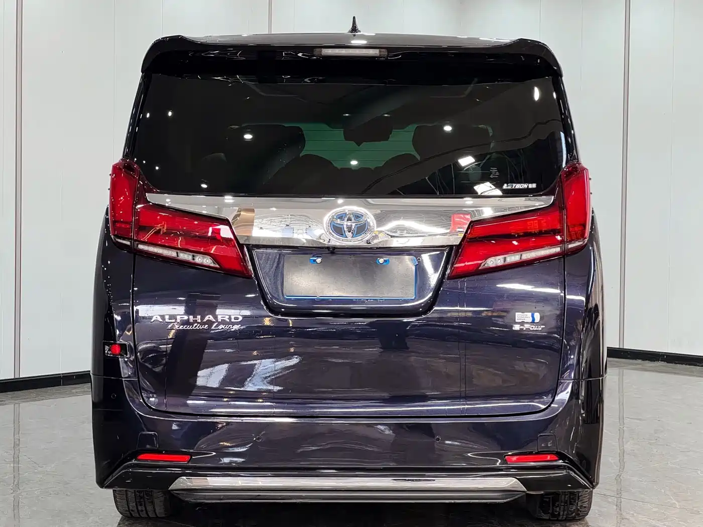 Toyota Vellfire 2019 Hybrid 2.5L HV Premium Edition фото 7
