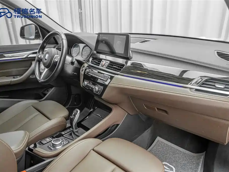 BMW X1 2021 xDrive25Li Exclusive фото 14