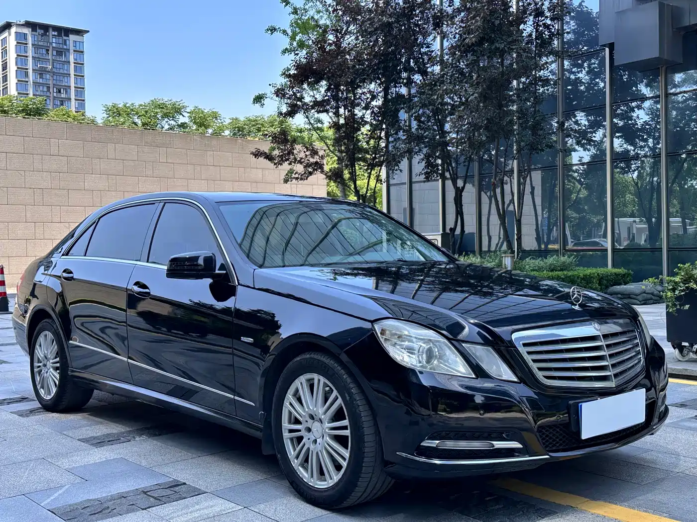 Mercedes-Benz E-Class 2012 E 200 L CGI Elegance фото 3