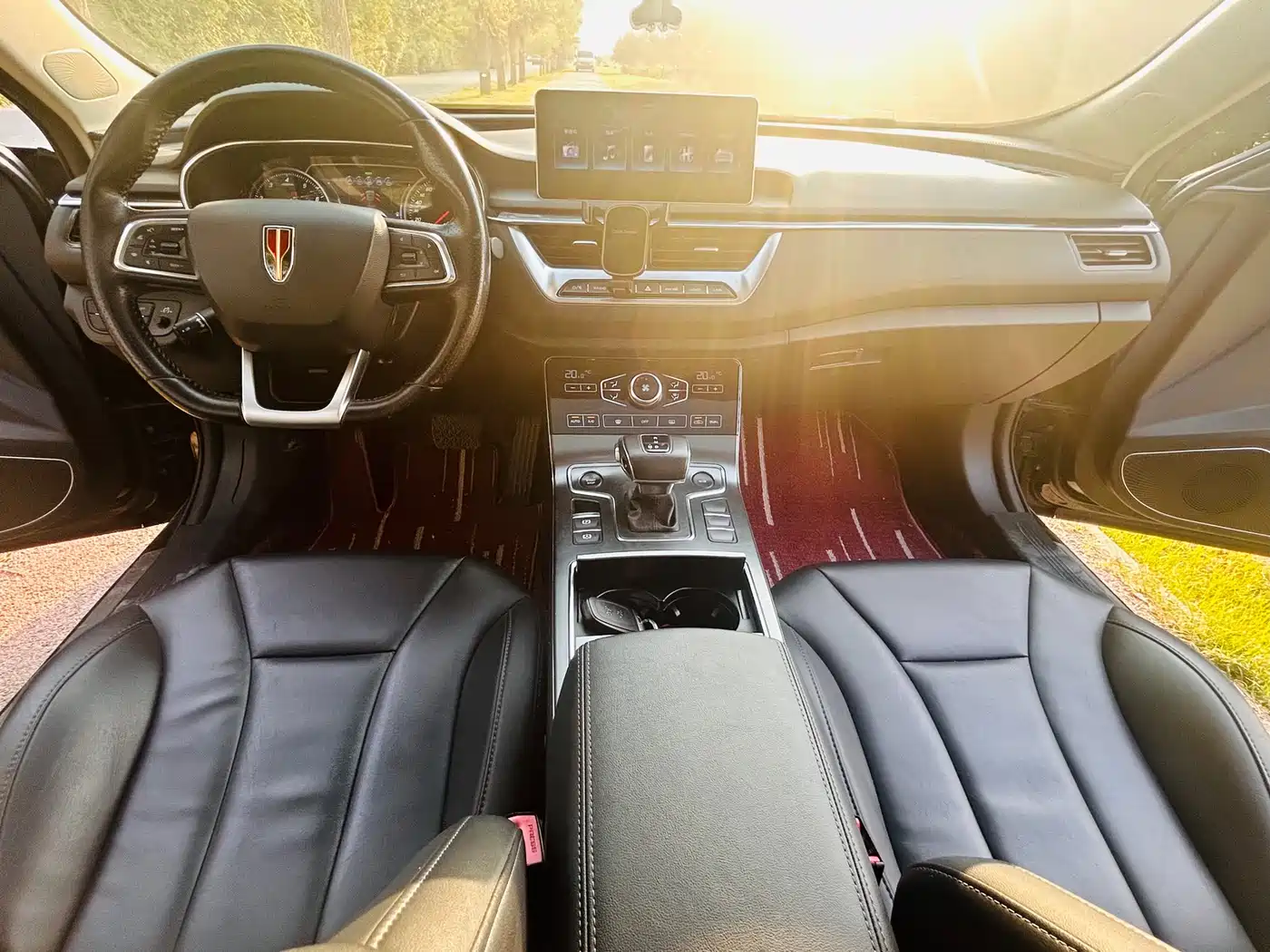 Hongqi H5 2020 1.8T Automatic Smart Connection Qi Rhythm Edition фото 7