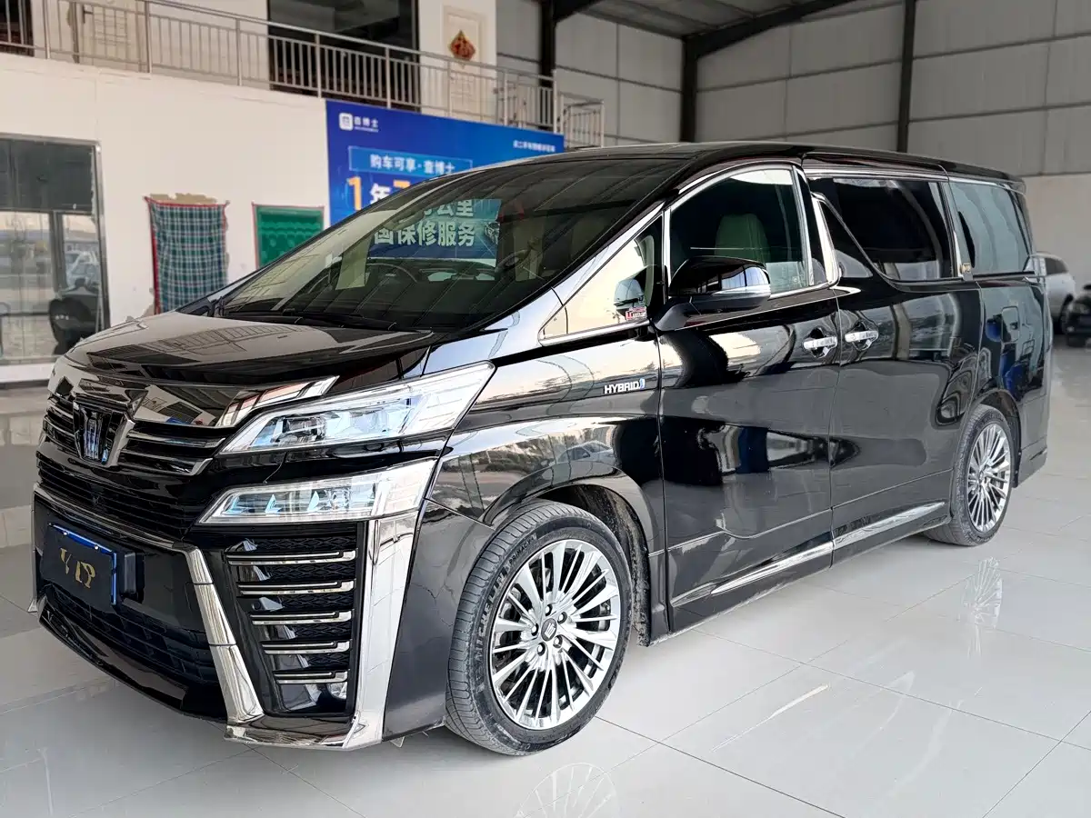 Фото 3 - Toyota Vellfire