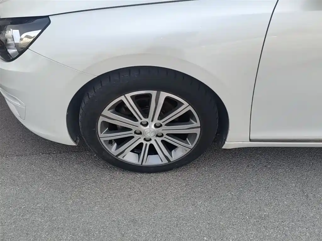 Peugeot 408 2014 1.8L Automatic Luxury Edition фото 23