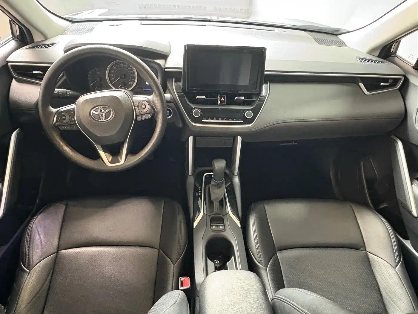 Toyota Frontlander 2022 2.0L CVT Leading Edition фото 5