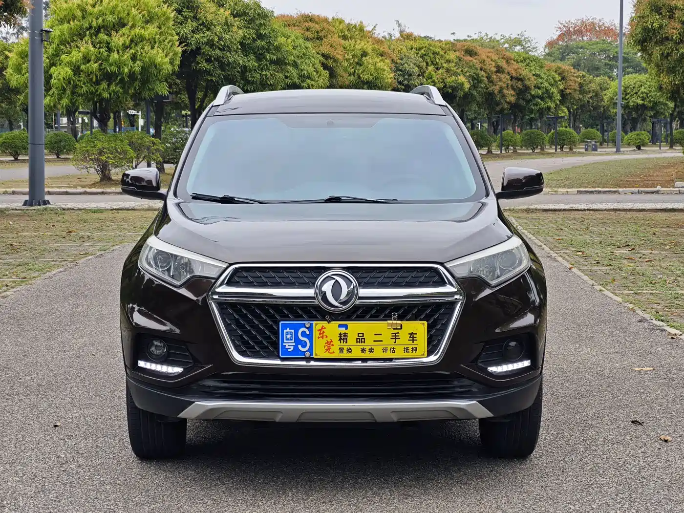 Dongfeng Fengdu MX5 2018 2016 1.4T Manual Luxury Edition