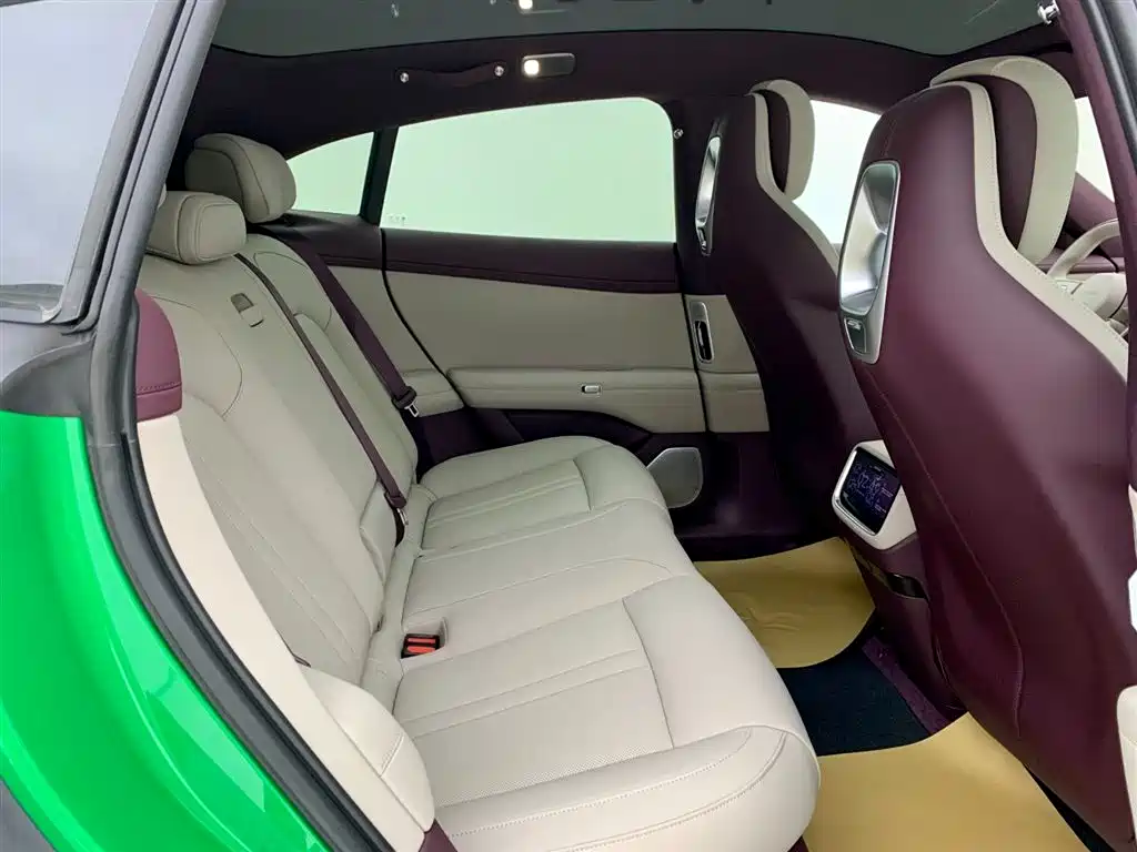 Xiaomi Auto Xiaomi YU7 2025 Extended Range RWD Edition фото 14