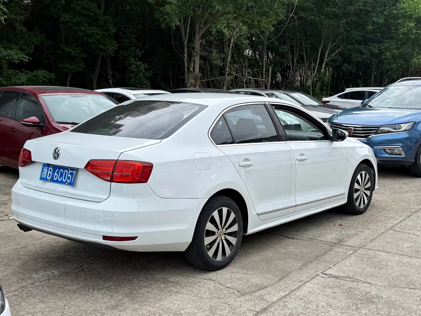 Volkswagen Sagitar 2015 230TSI Automatic Luxury фото 5