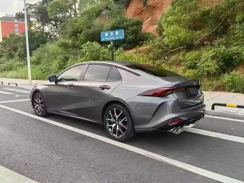 GAC Trumpchi Trumpchi Emkoo 2023 270T DCT J15 Edition фото 9