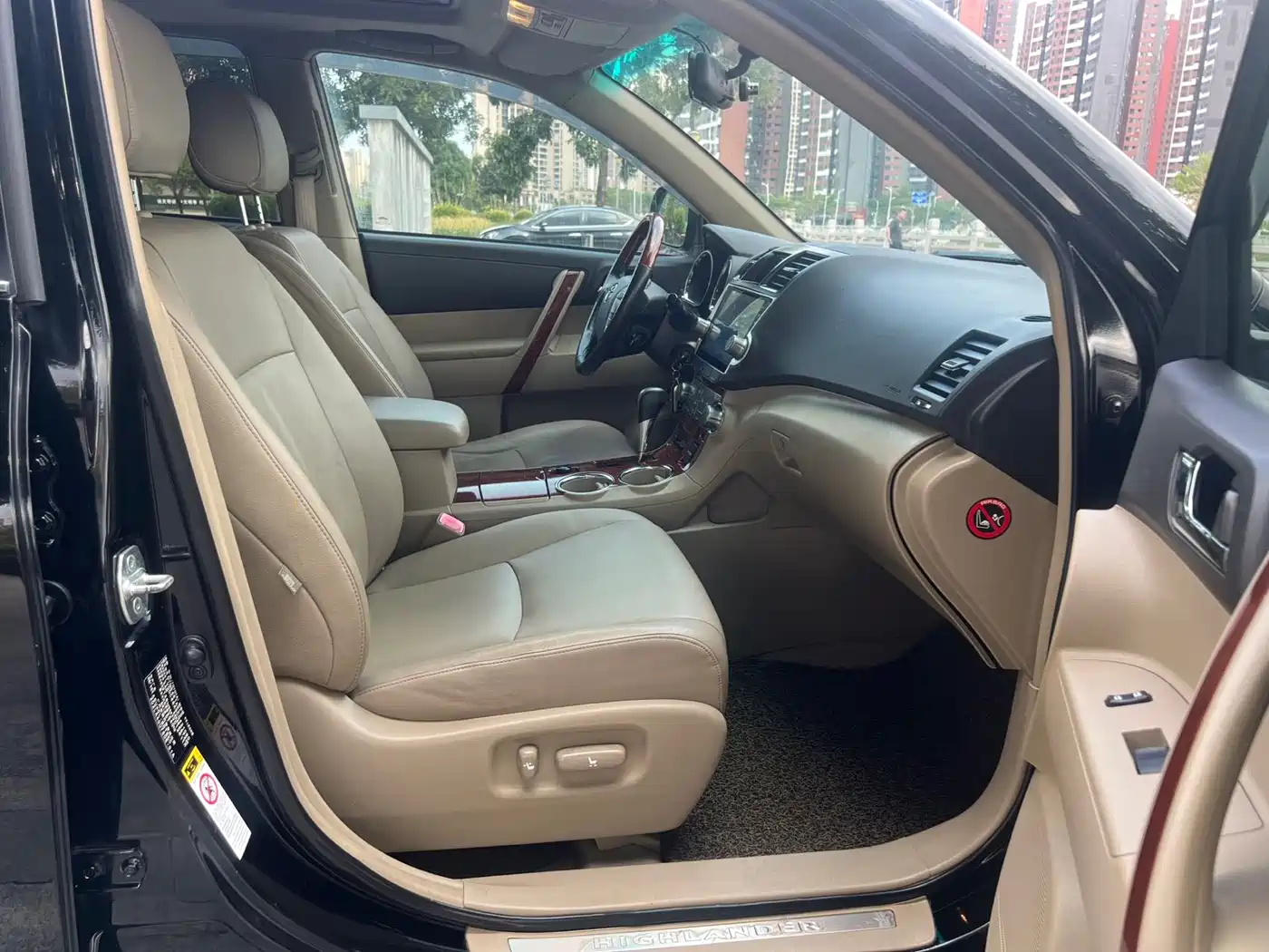 Toyota Highlander 2012 2.7L 2WD 7-Seater Luxury Edition фото 10