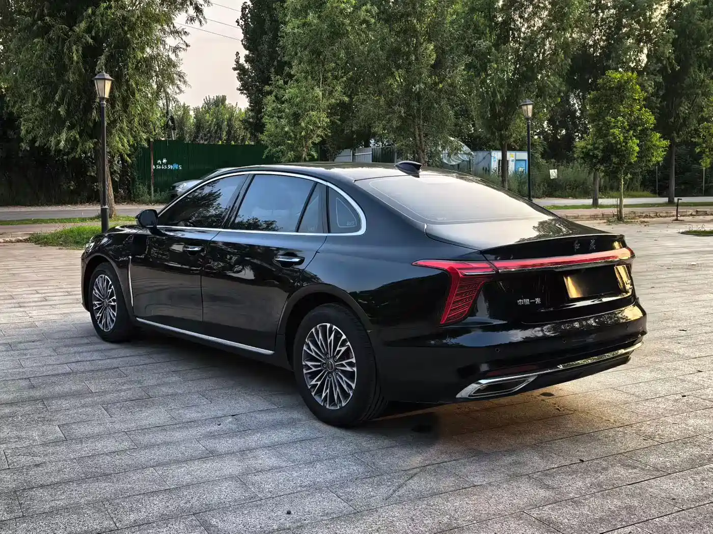 Hongqi H5 2026 2025 1.5T DCT Flag Rhythm 500,000 Units Memorial Edition