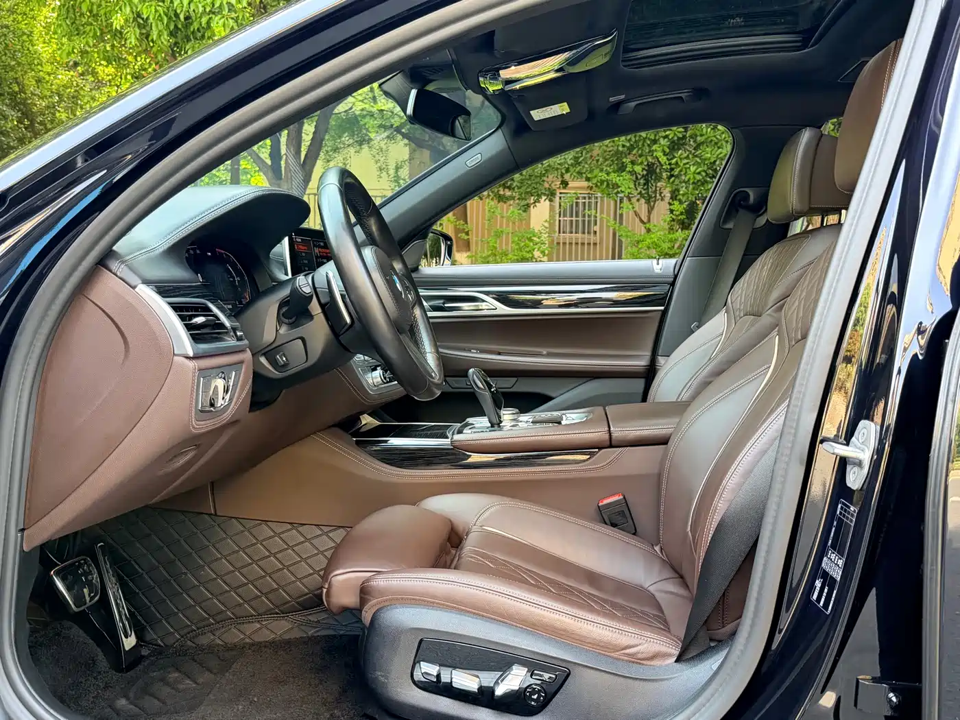 BMW 7 Series 2021 Model 730Li M Sport Package фото 8