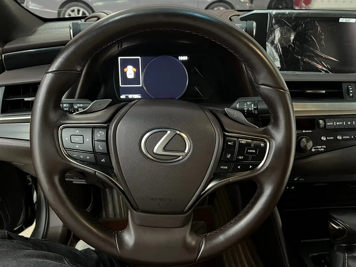 Lexus ES 2020 200 Excellence фото 6