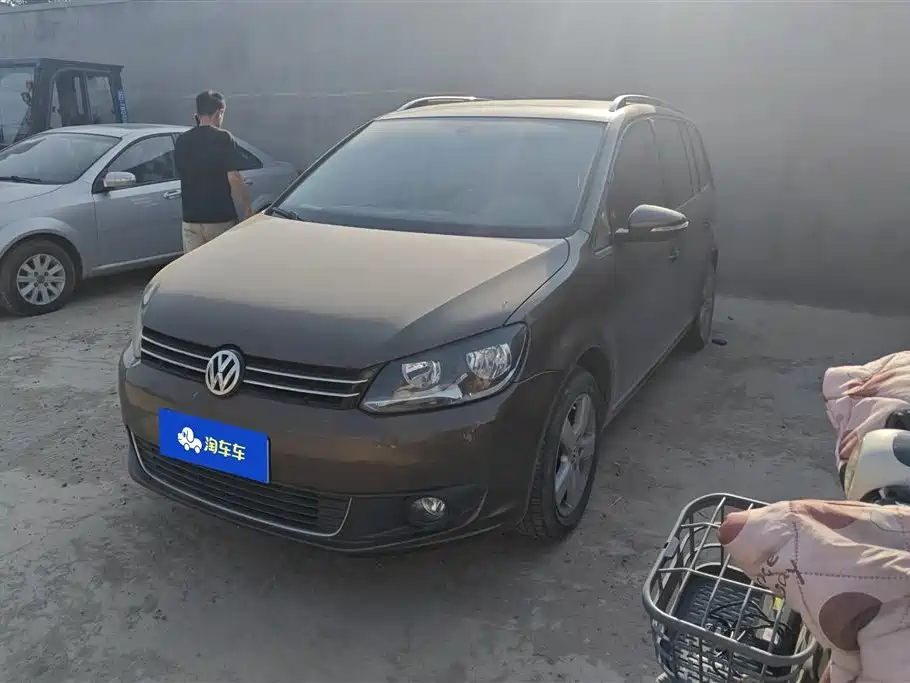Volkswagen Touran 2013 1.4T Manual Comfort 5-seater