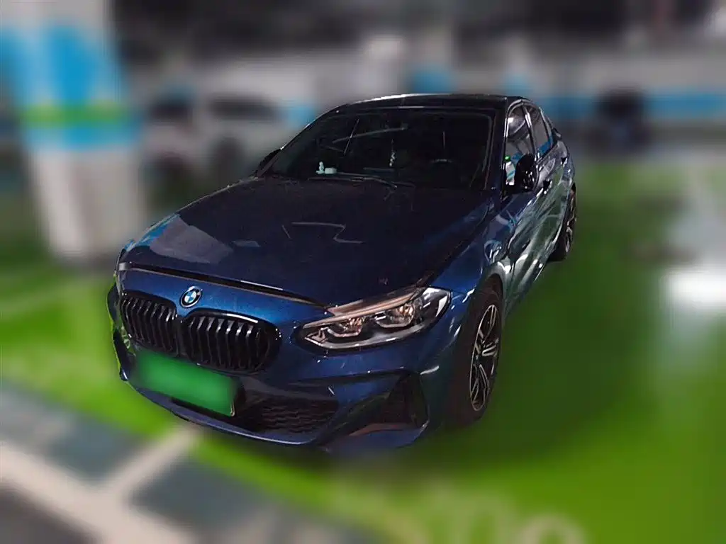 BMW 1 Series 2021 120i M Sport Shadow Edition фото 2