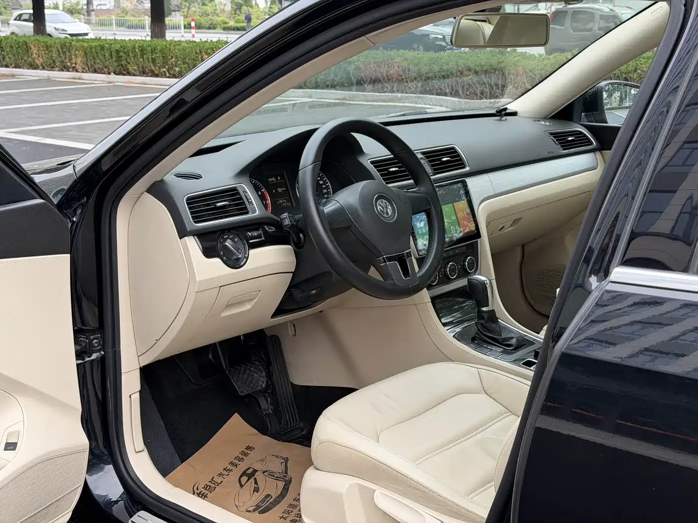 Volkswagen Passat 2011 1.8TSI Automatic Premium Edition фото 8