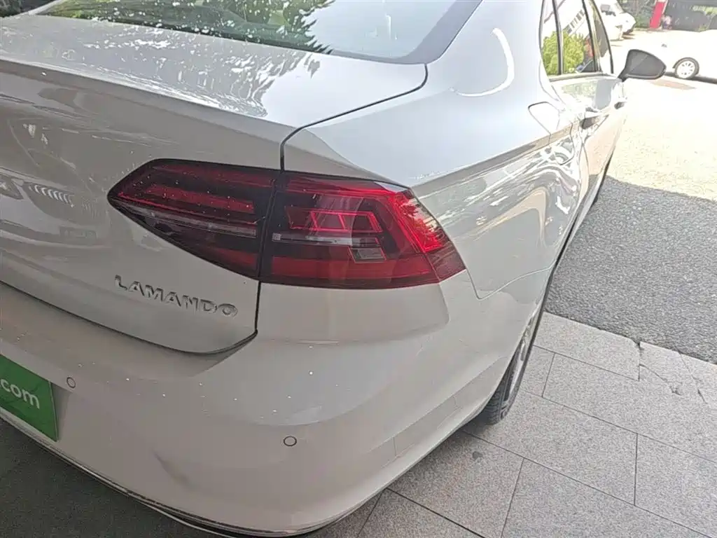 Volkswagen Lamando 2021 230TSI DSG Fashion Edition фото 8