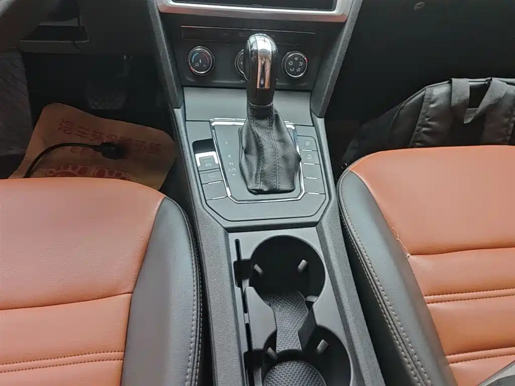 Volkswagen Lamando 2021 230TSI DSG Fashion Edition фото 14