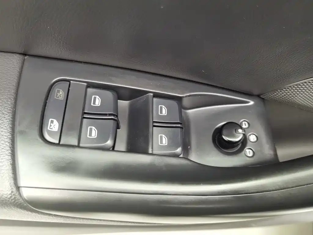 Фото 9 - Audi Q3