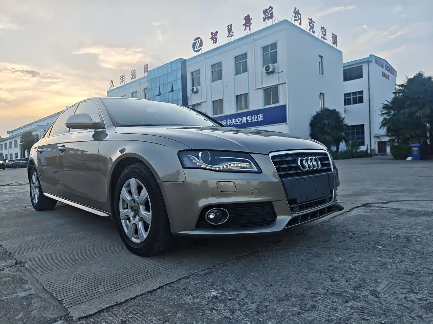 Фото 3 - Audi A4L