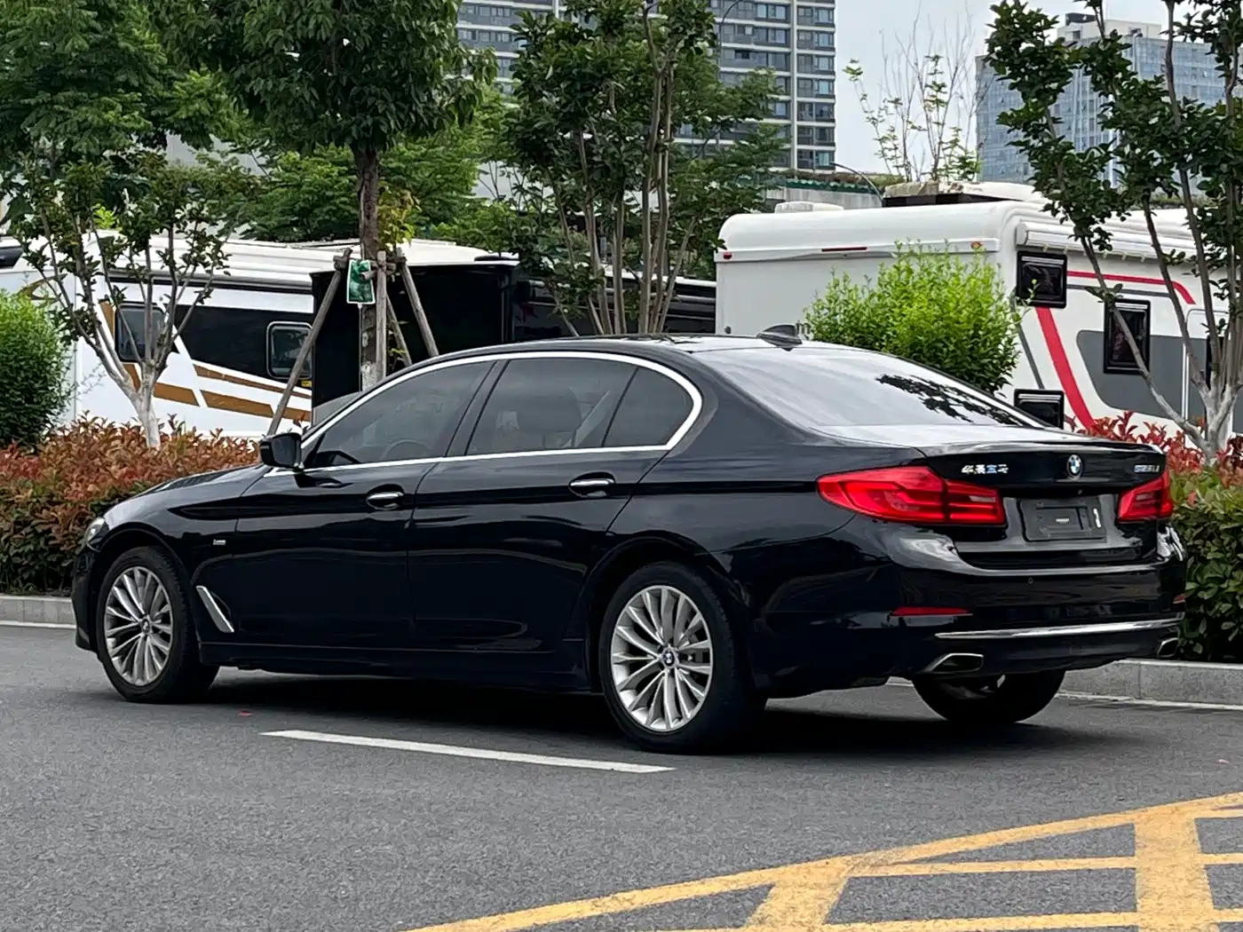 BMW 5 Series 2018 525Li Luxury Package фото 4