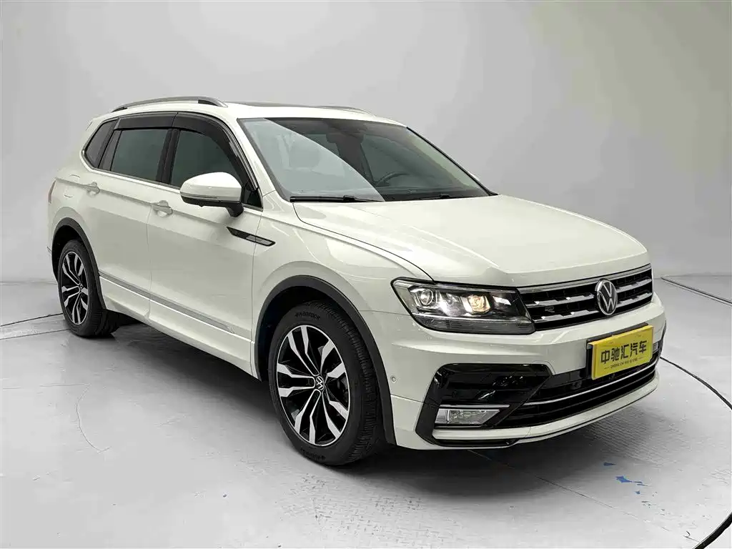 Volkswagen Tiguan L 2021 330TSI Automatic 2WD R-Line Premium фото 3