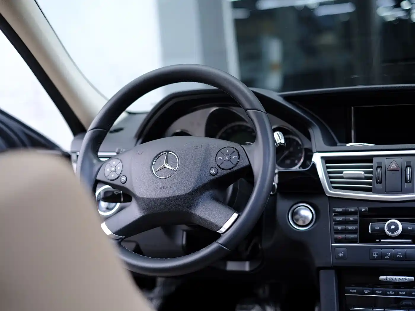 Mercedes-Benz E-Class 2011 E 300 L Fashion Premium фото 19