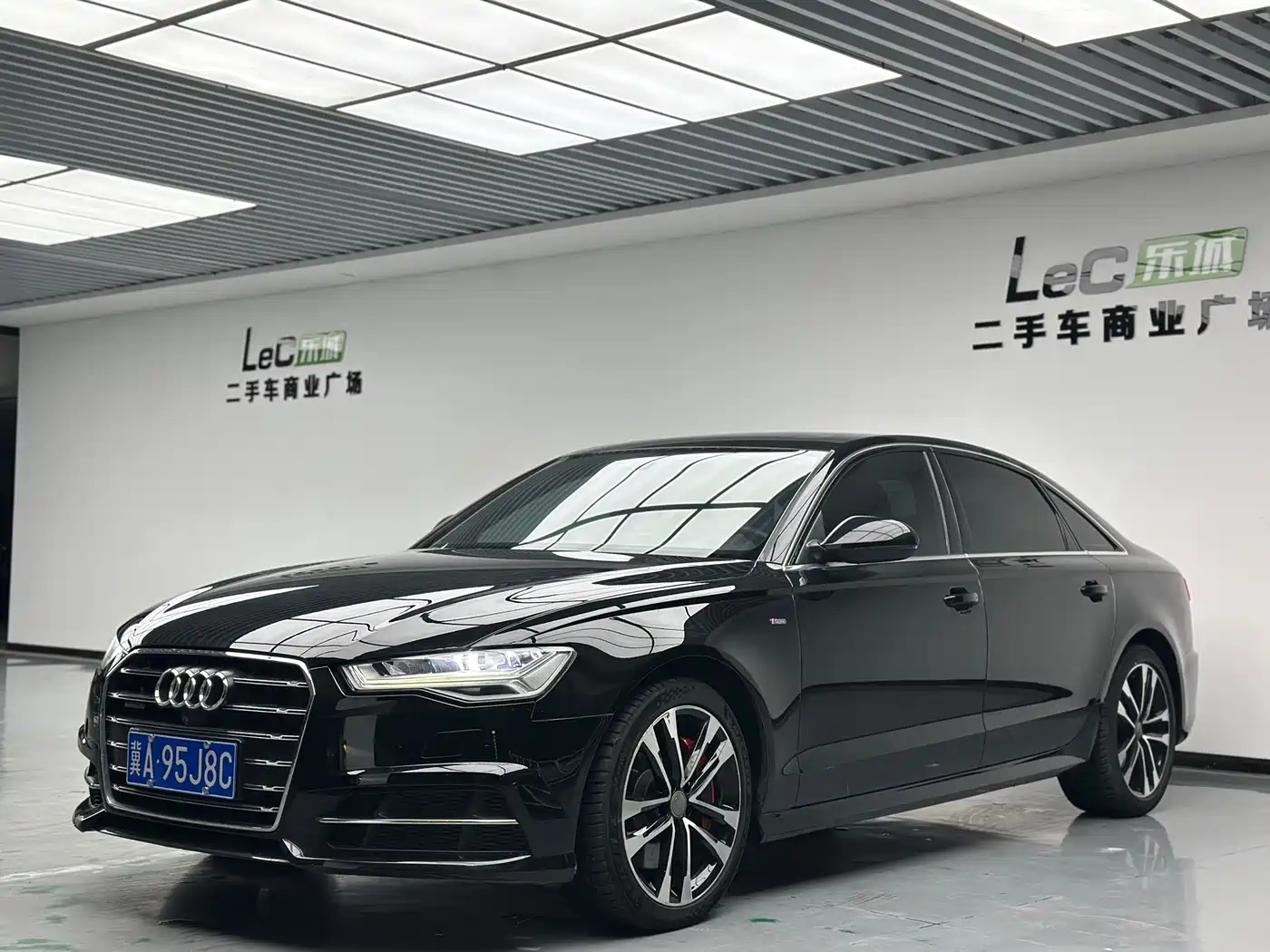 Audi A6L 2018 30th Anniversary 45 TFSI quattro Sport
