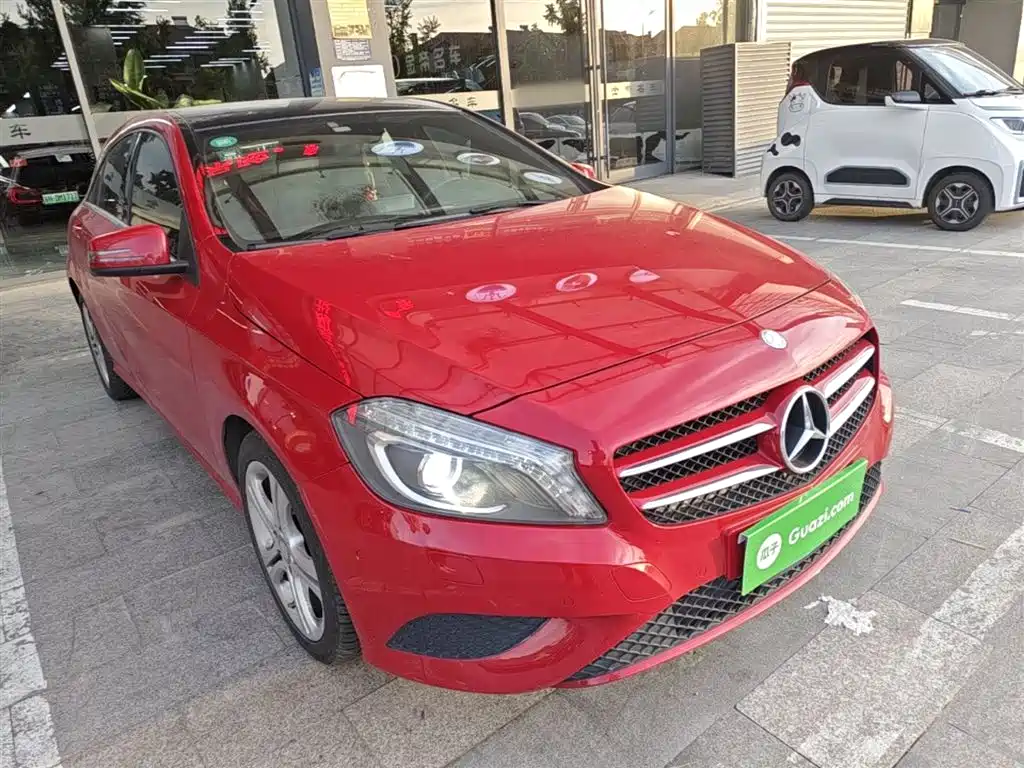 Mercedes-Benz A-Class (Import) 2015 A 180 фото 4
