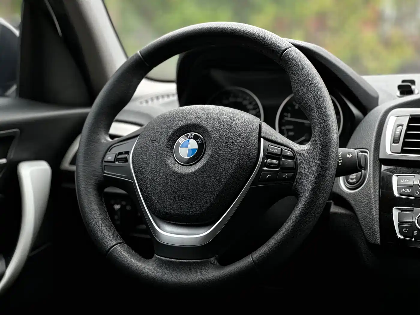 BMW 1 Series (Import) 2016 120i Sport Design Package фото 17