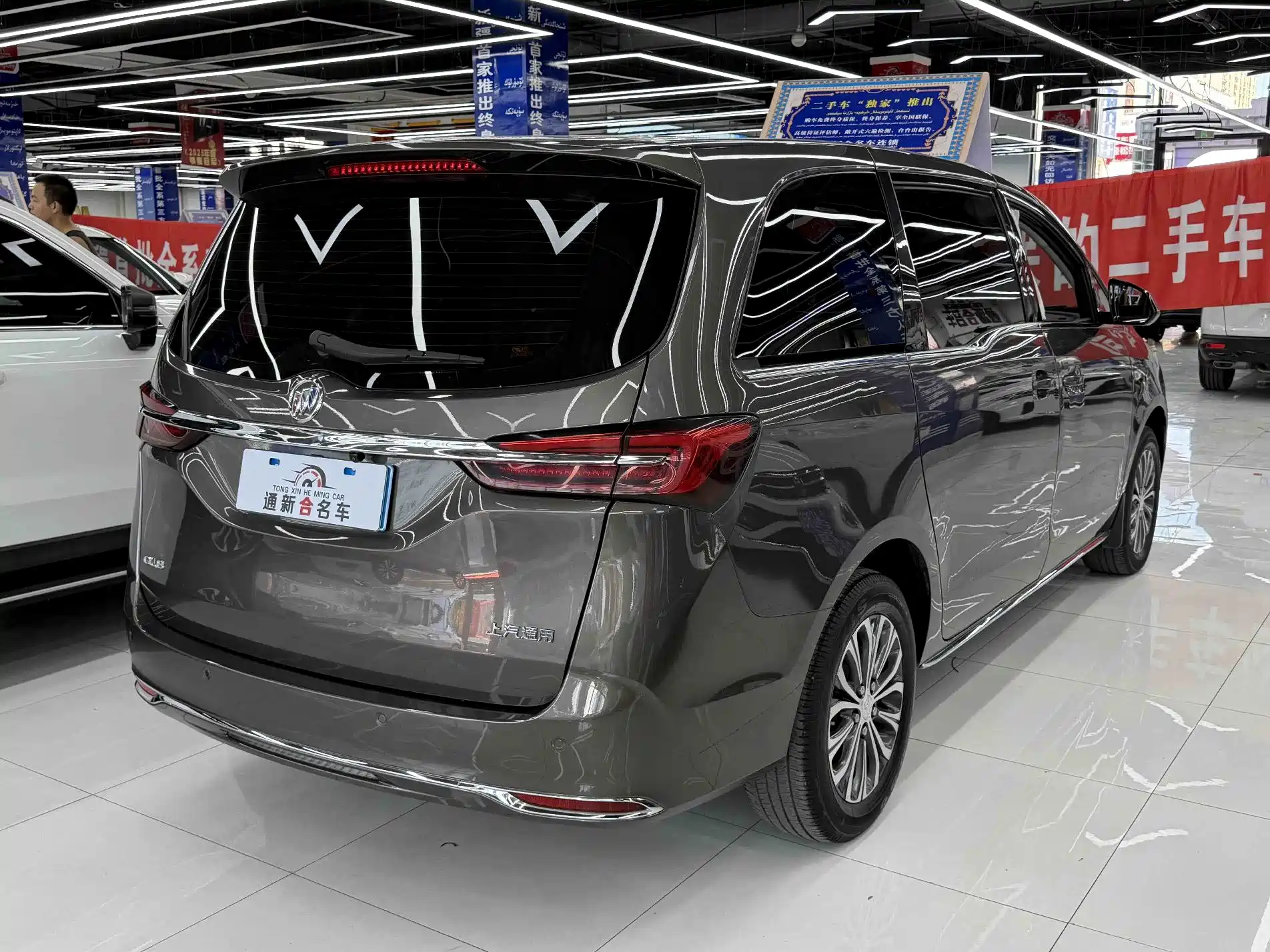 Фото 7 - Buick GL8