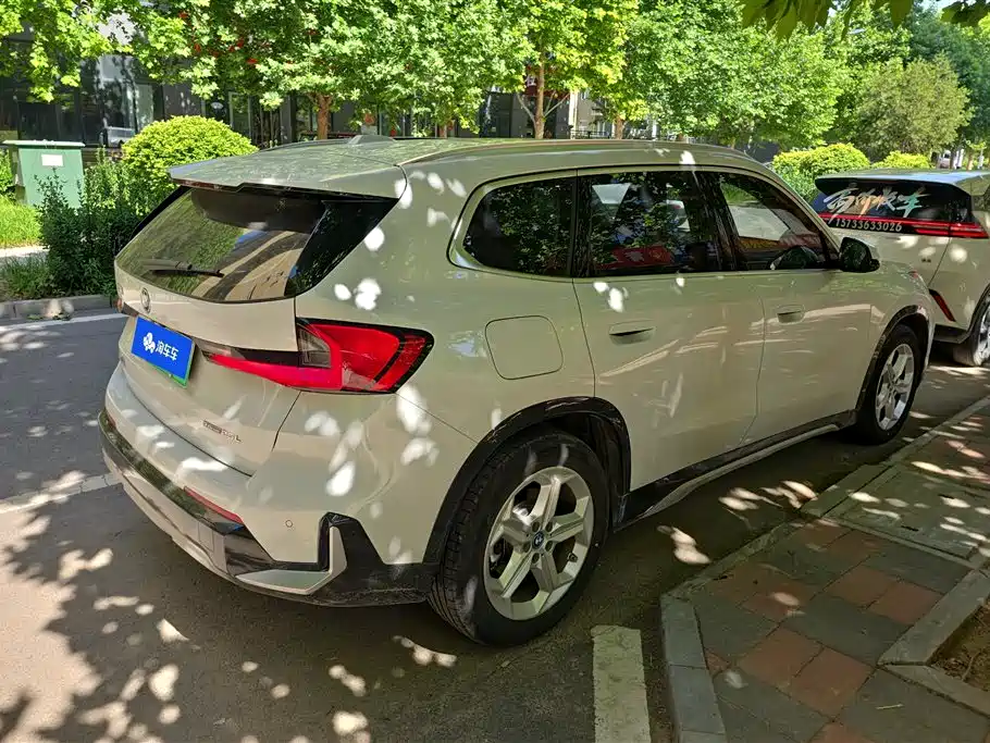 BMW iX1 2023 eDrive25L X Design Package фото 3