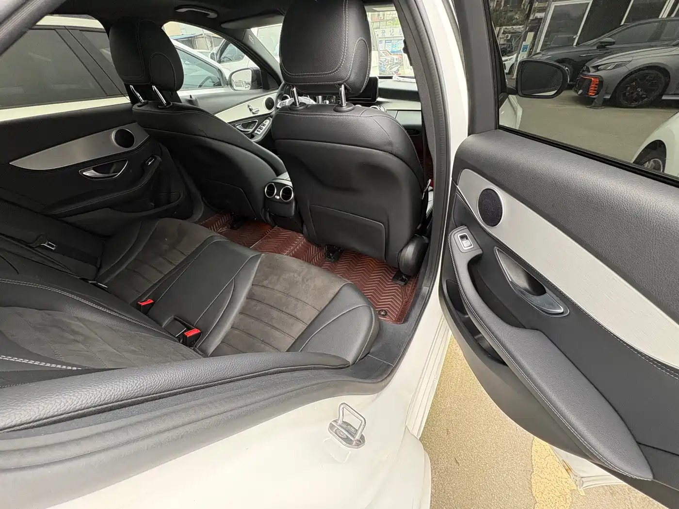 Mercedes-Benz C-Class 2017 Facelift C 200 Sport Edition фото 12