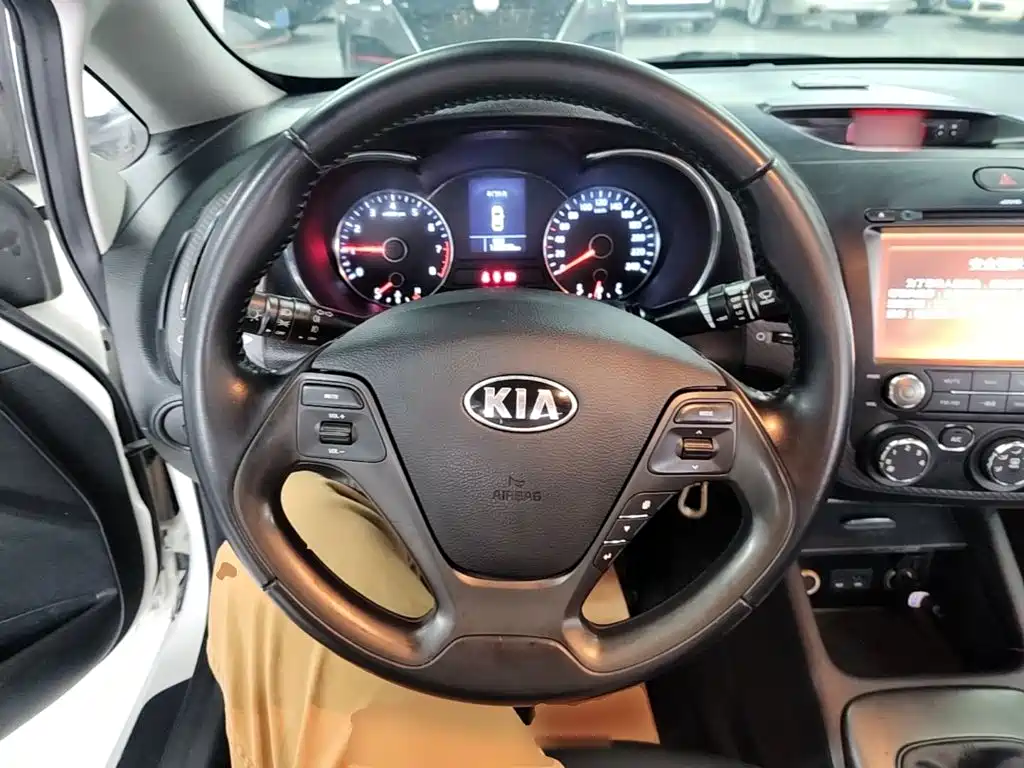 Фото 11 - Kia K3
