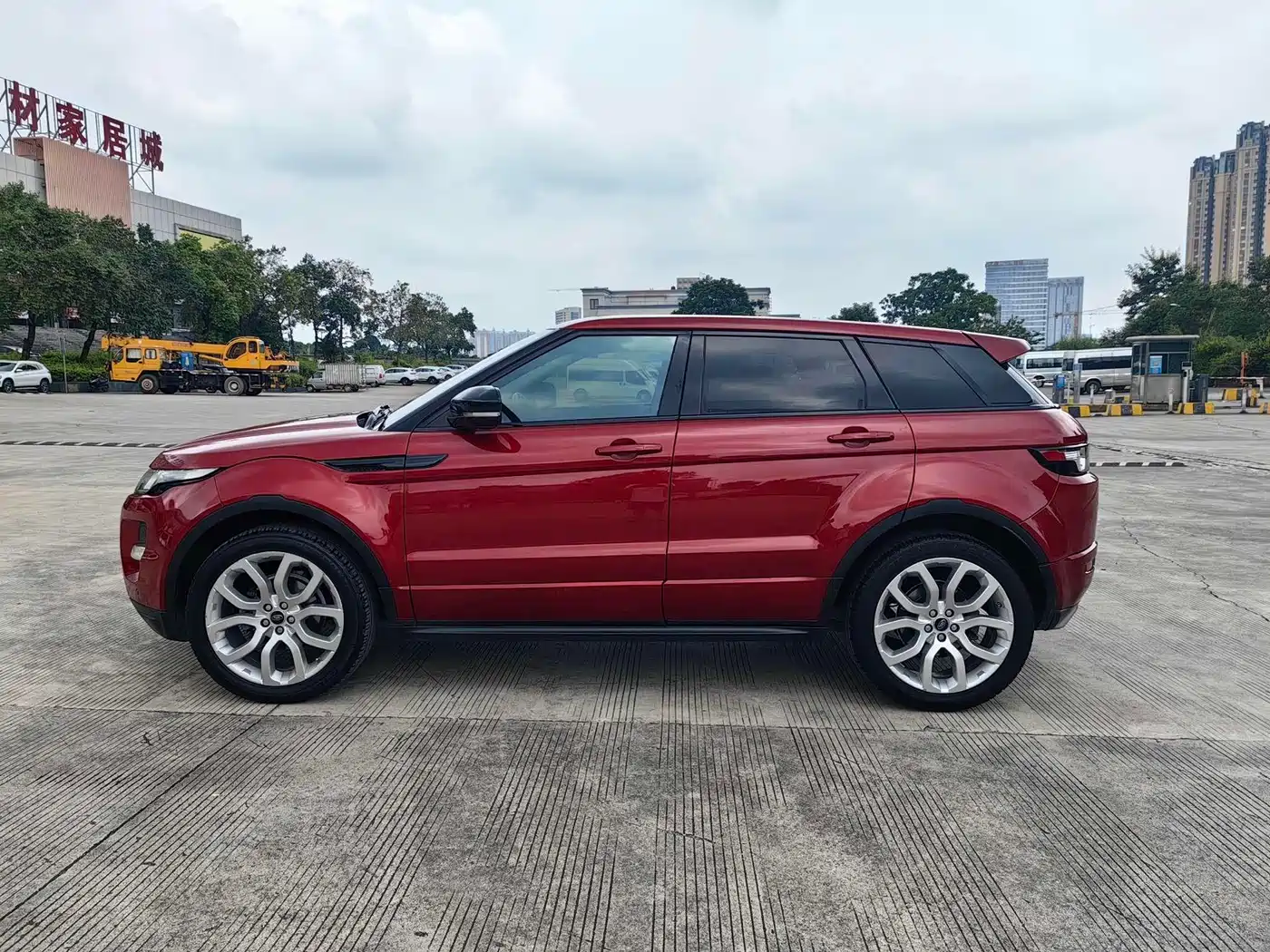 Land Rover Range Rover Evoque (Import) 2013 2.0T 5-door Dynamic Edition фото 7