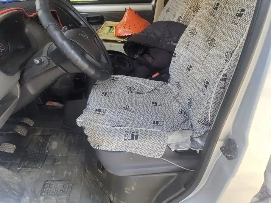 Wuling Motors Wuling Rongguang S 2025 2023 1.5L Base 5/7 Seater