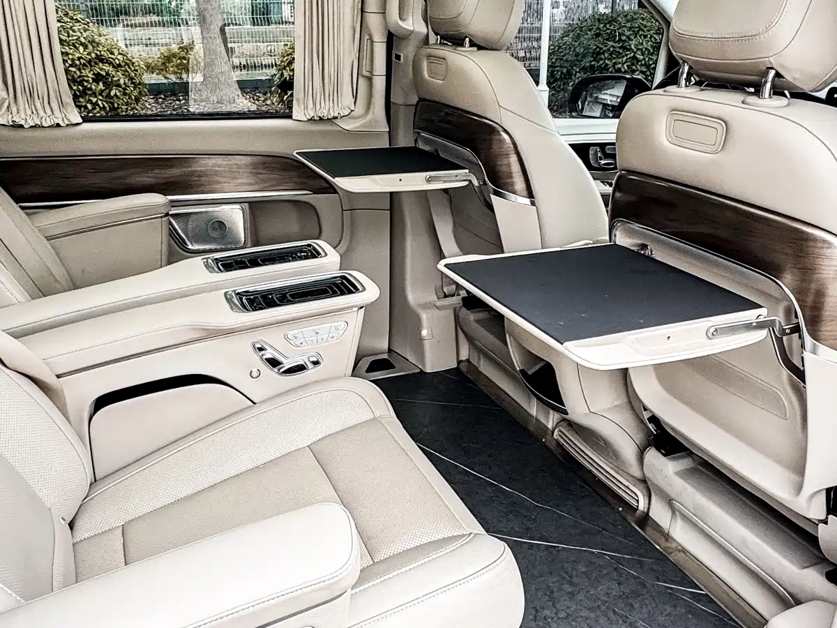 Mercedes-Benz V-Class 2022 V 260 L Long Wheelbase Luxury Edition фото 17