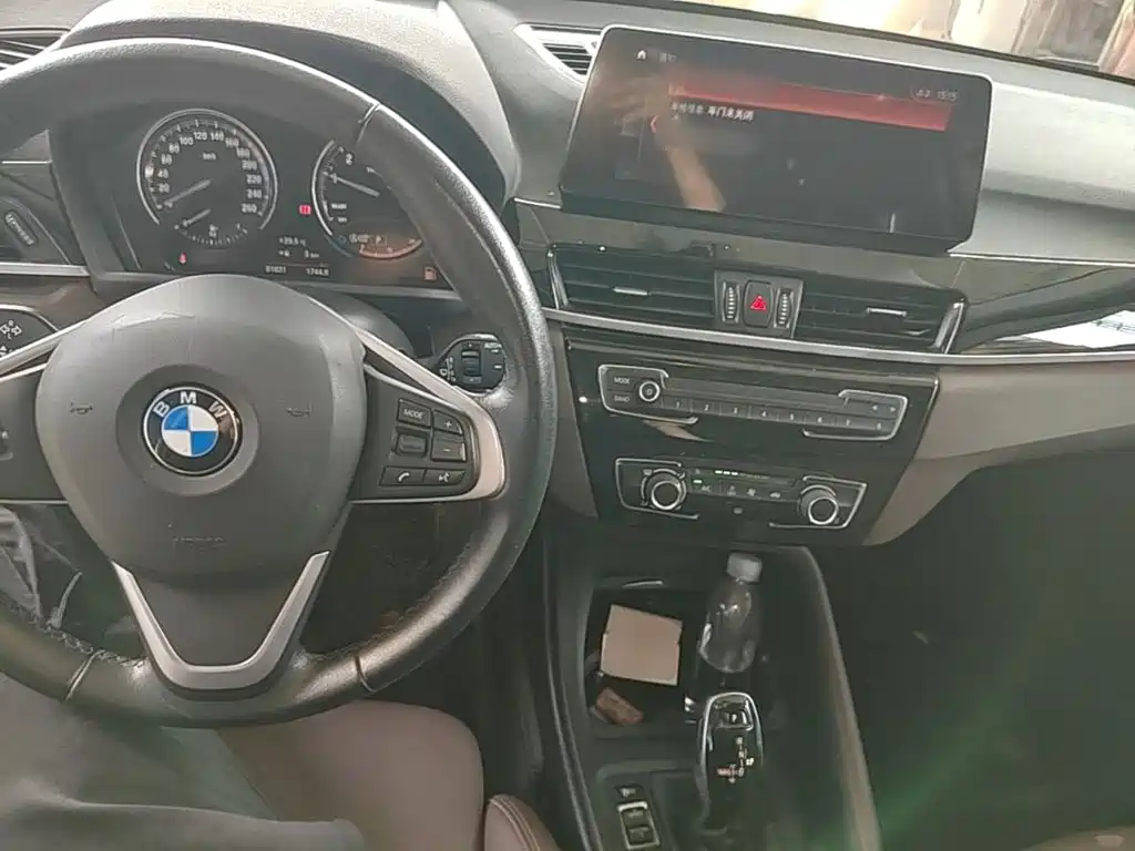 Фото 10 - BMW X1