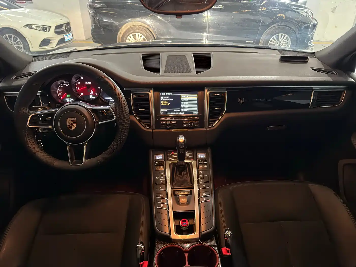 Porsche Macan 2016 Macan 2.0T фото 9