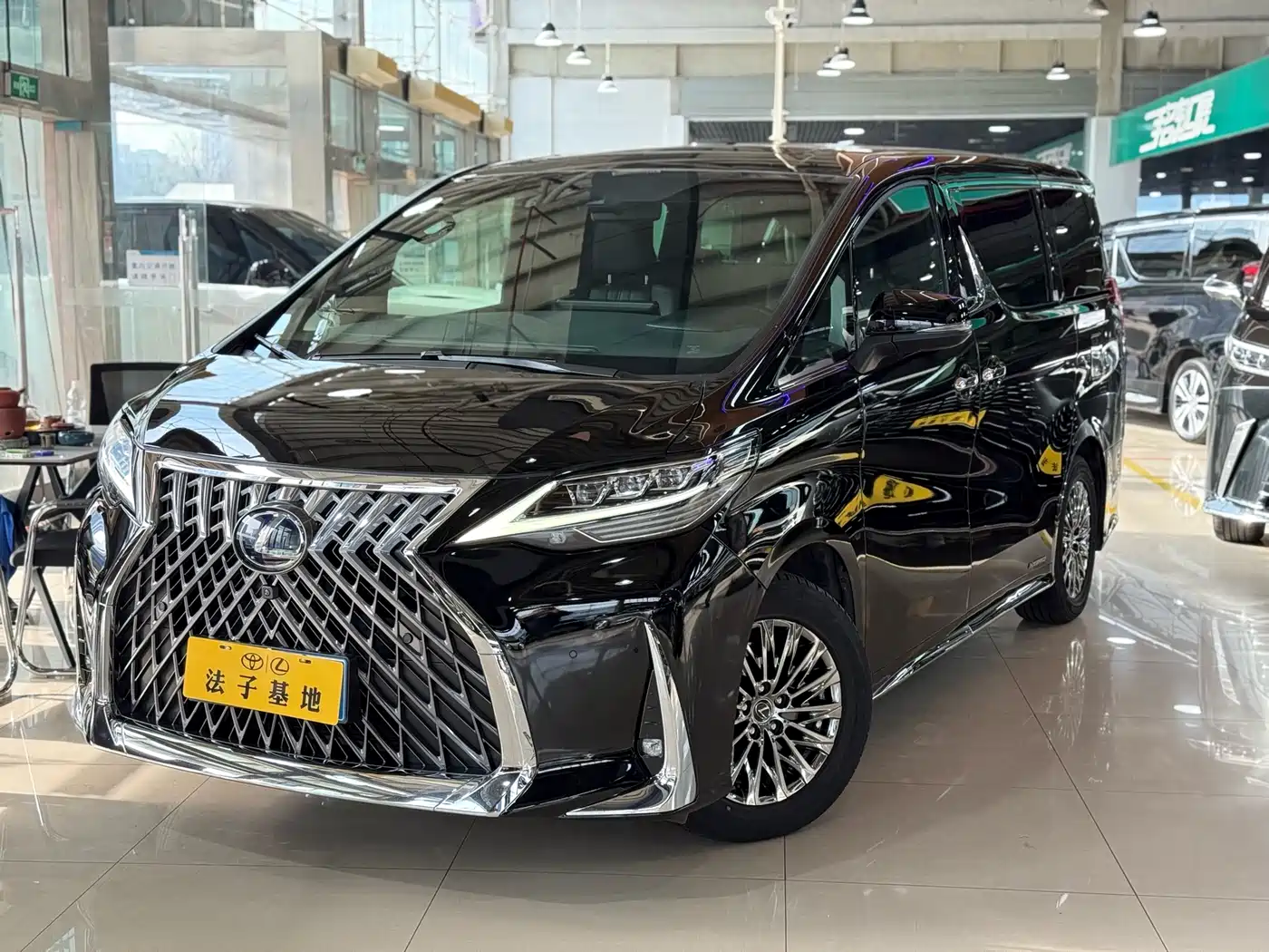 Lexus LM 2020 300h 4-Seat Imperial Edition