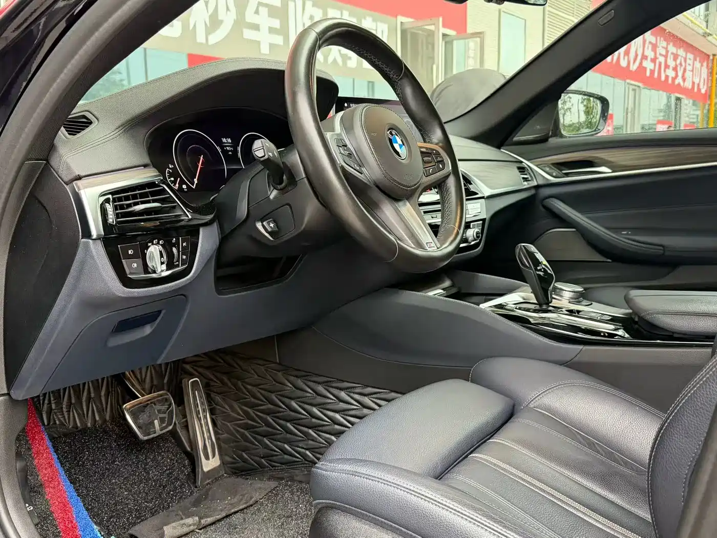 BMW 5 Series (Import) 2019 530i M Sport Package фото 11
