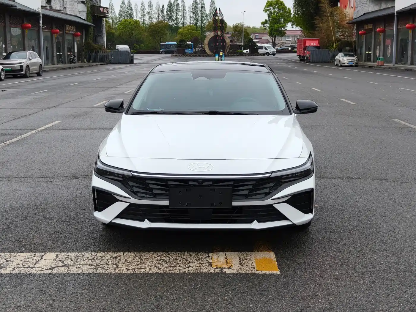 Hyundai Elantra 2023 1.5L CVT TOP Flagship Edition фото 2